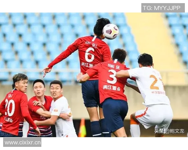 中超联赛发展新机遇解析：提升竞技水平与国际化战略的双重挑战